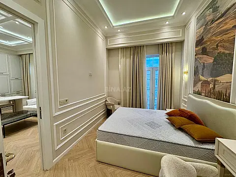 Satılır 2 otaqlı mənzil 91 m²