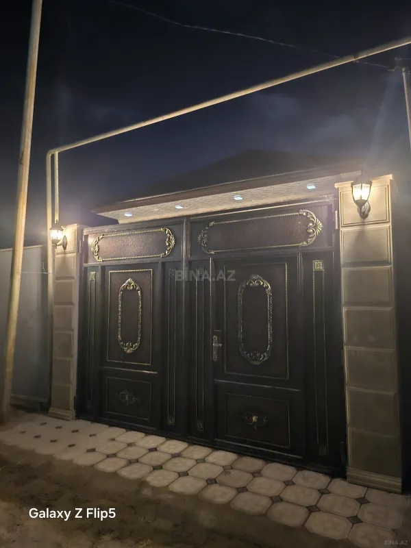 Satılır 6 otaqlı həyət evi 160 m²