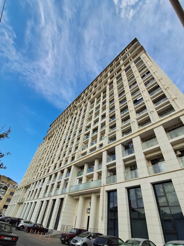 Satılır 3 otaqlı mənzil 91 m²