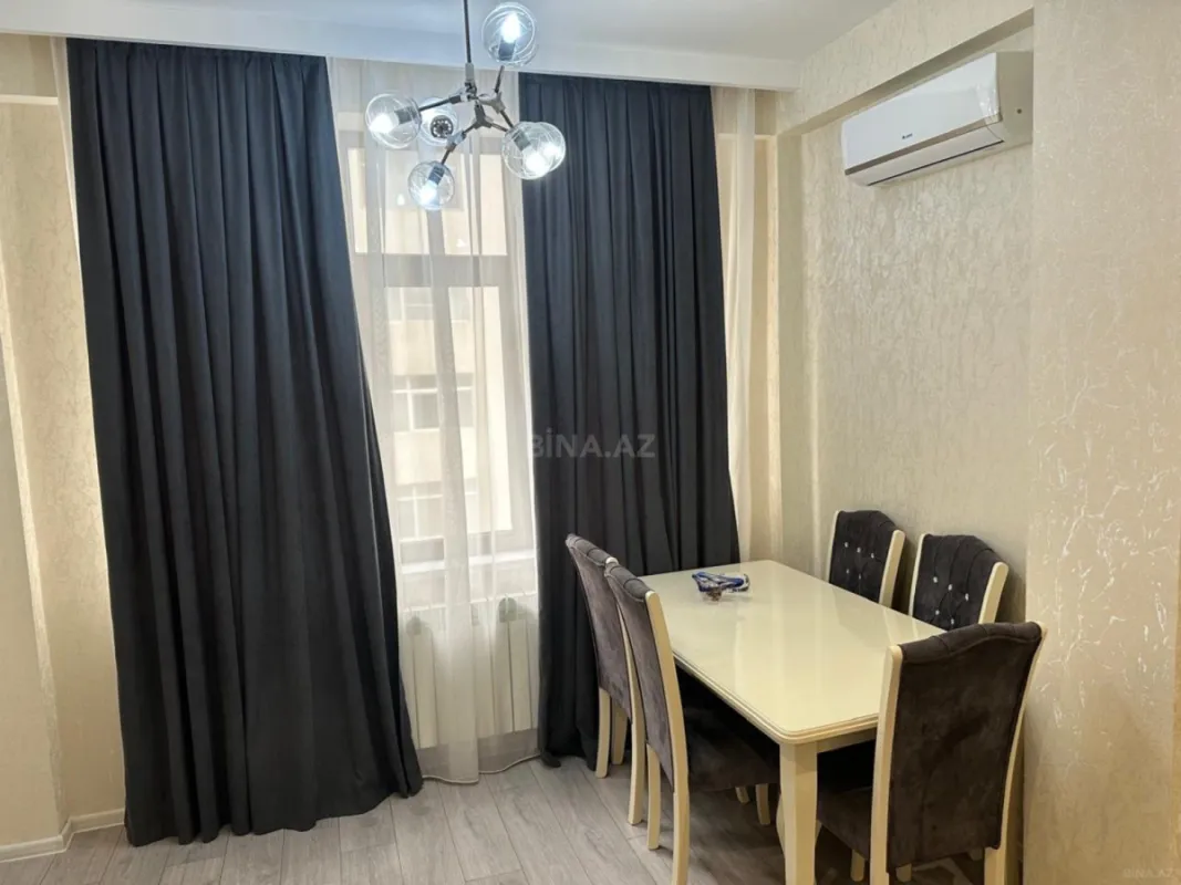 Kirayə verilir 2 otaqlı mənzil 110 m²