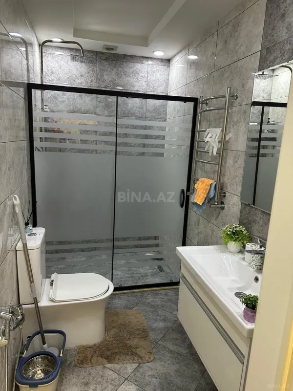 Kirayə verilir 2 otaqlı mənzil 110 m²