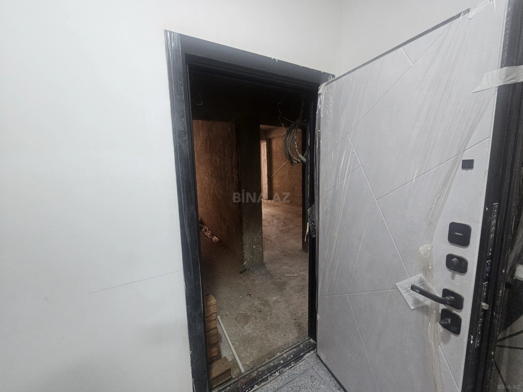 Satılır 1 otaqlı mənzil 51 m²