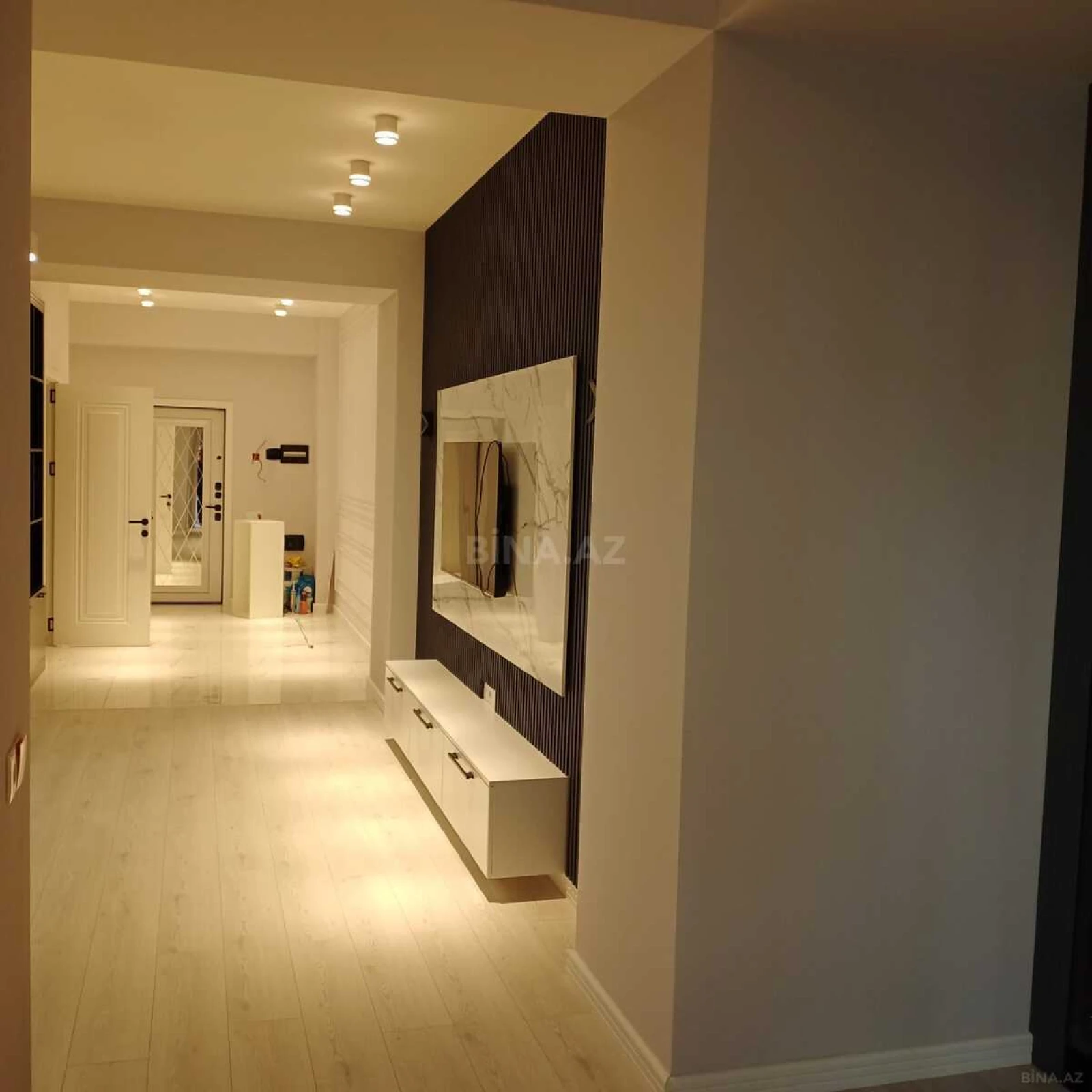 Satılır 2 otaqlı mənzil 90 m²
