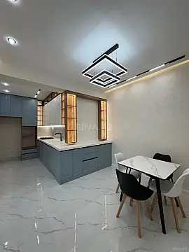 Satılır 3 otaqlı mənzil 135 m²