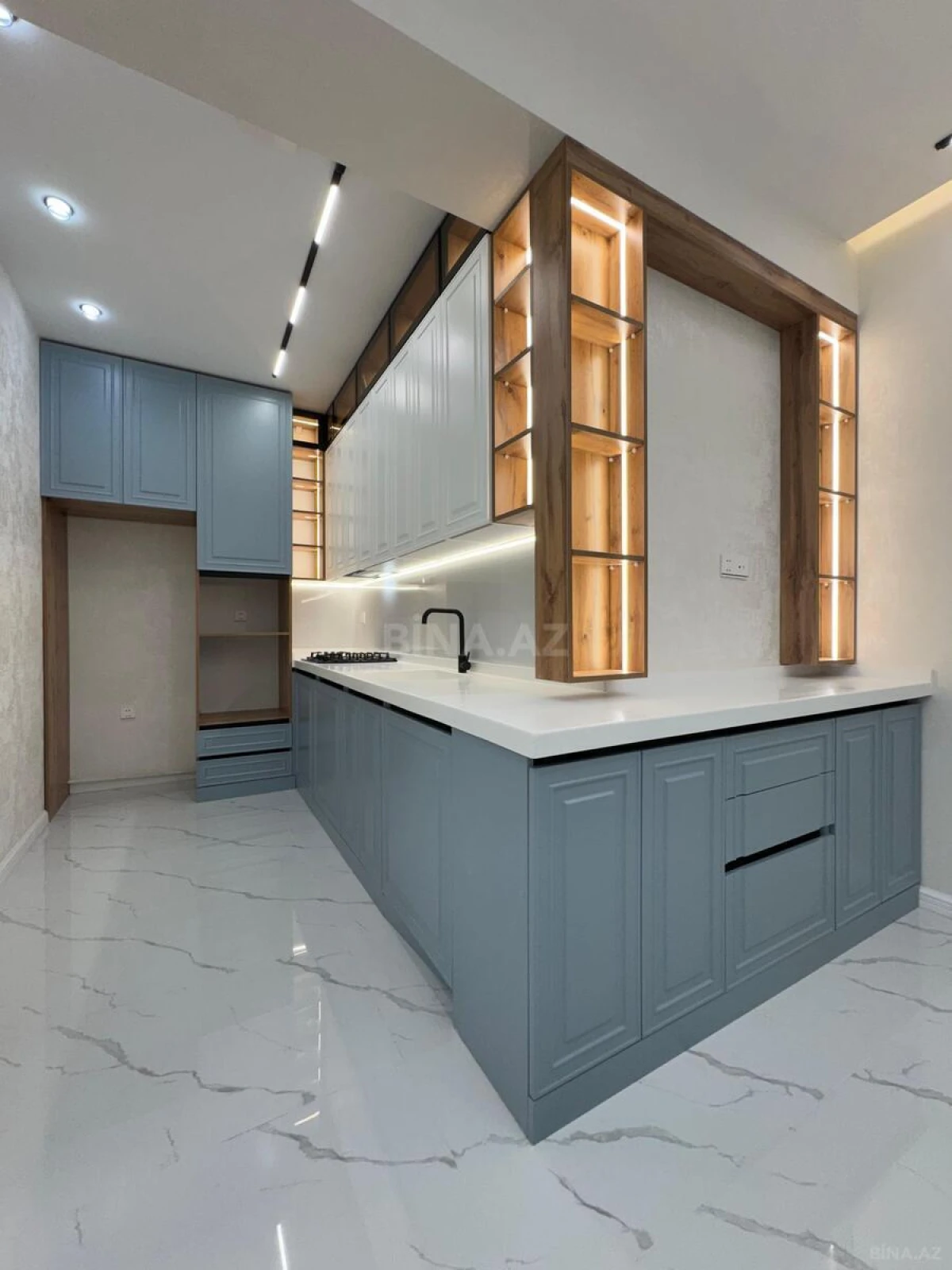 Satılır 3 otaqlı mənzil 135 m²