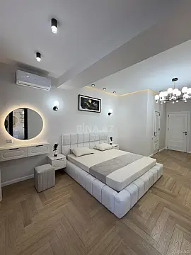 Satılır 3 otaqlı mənzil 135 m²