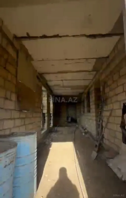 Satılır 10 otaqlı həyət evi 250 m²