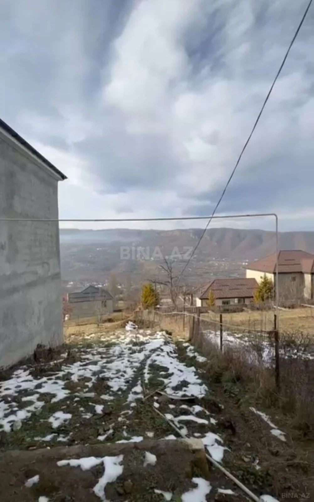 Satılır 10 otaqlı həyət evi 250 m²