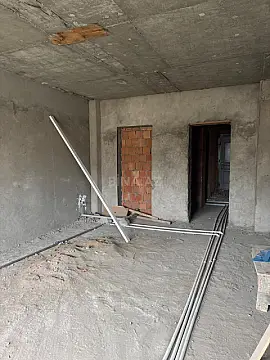 Satılır 4 otaqlı mənzil 220 m²