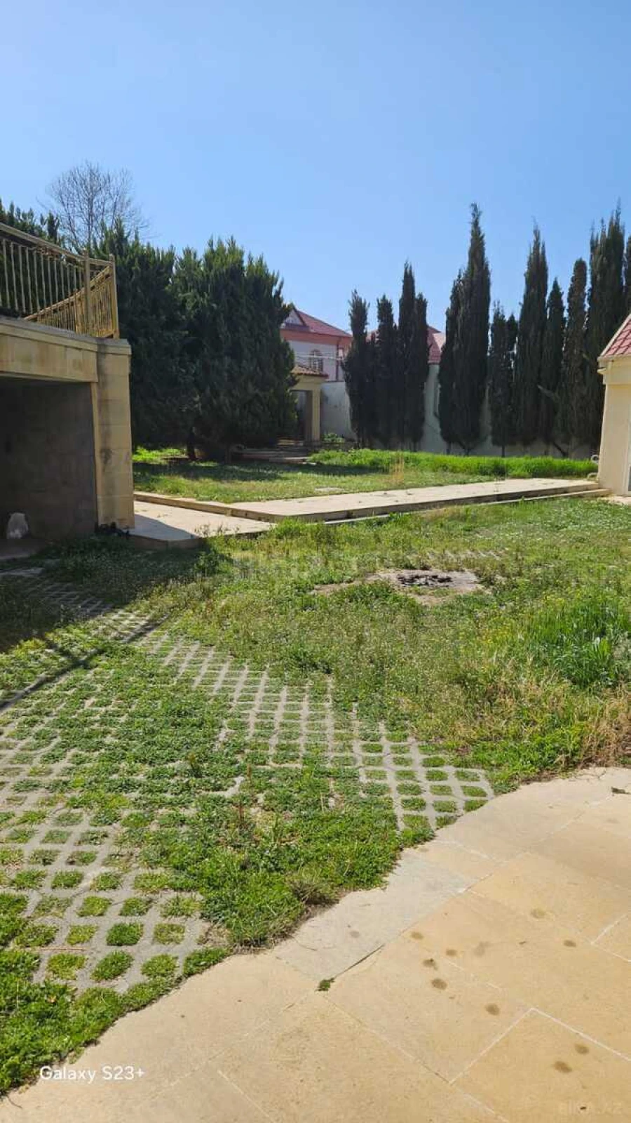 Satılır 8 otaqlı həyət evi 470 m²