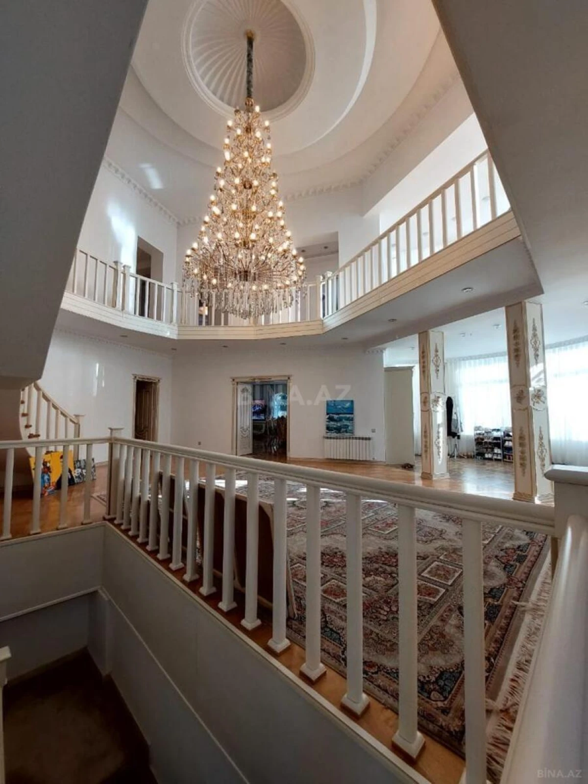 Satılır 8 otaqlı həyət evi 470 m²