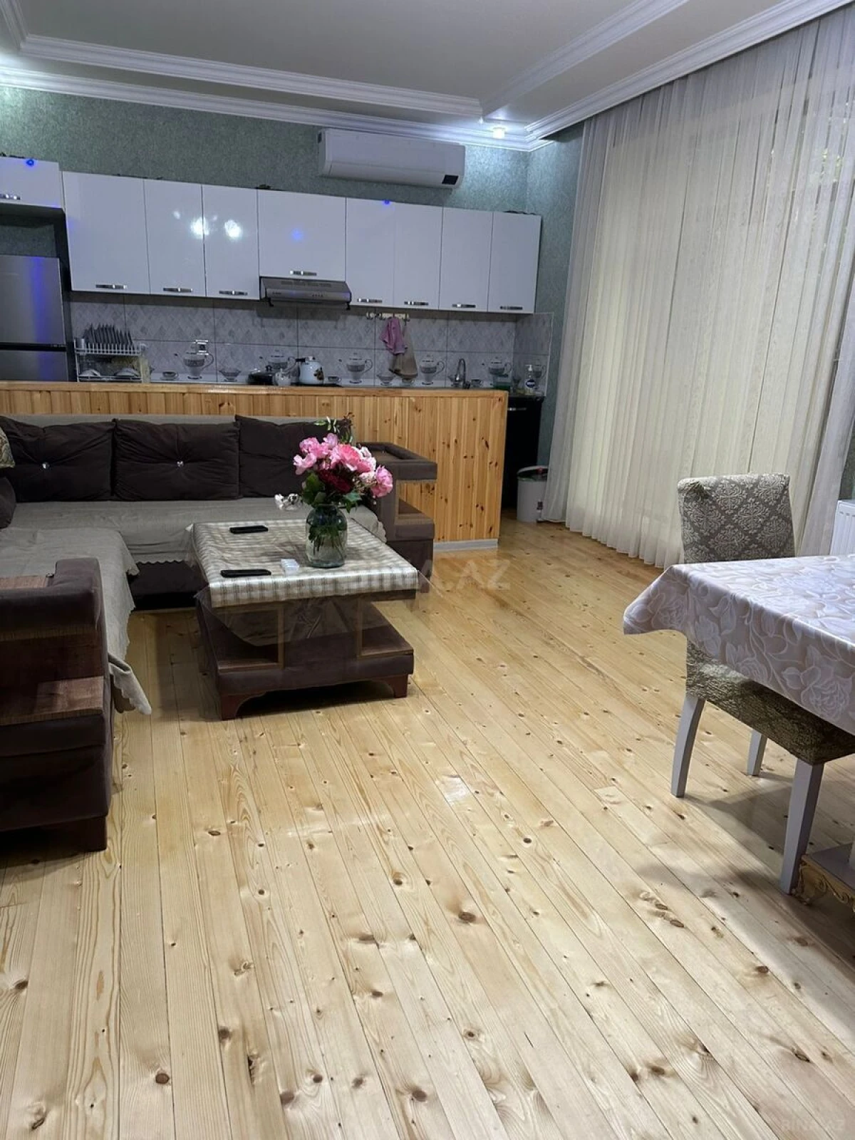 Satılır 4 otaqlı həyət evi 180 m²