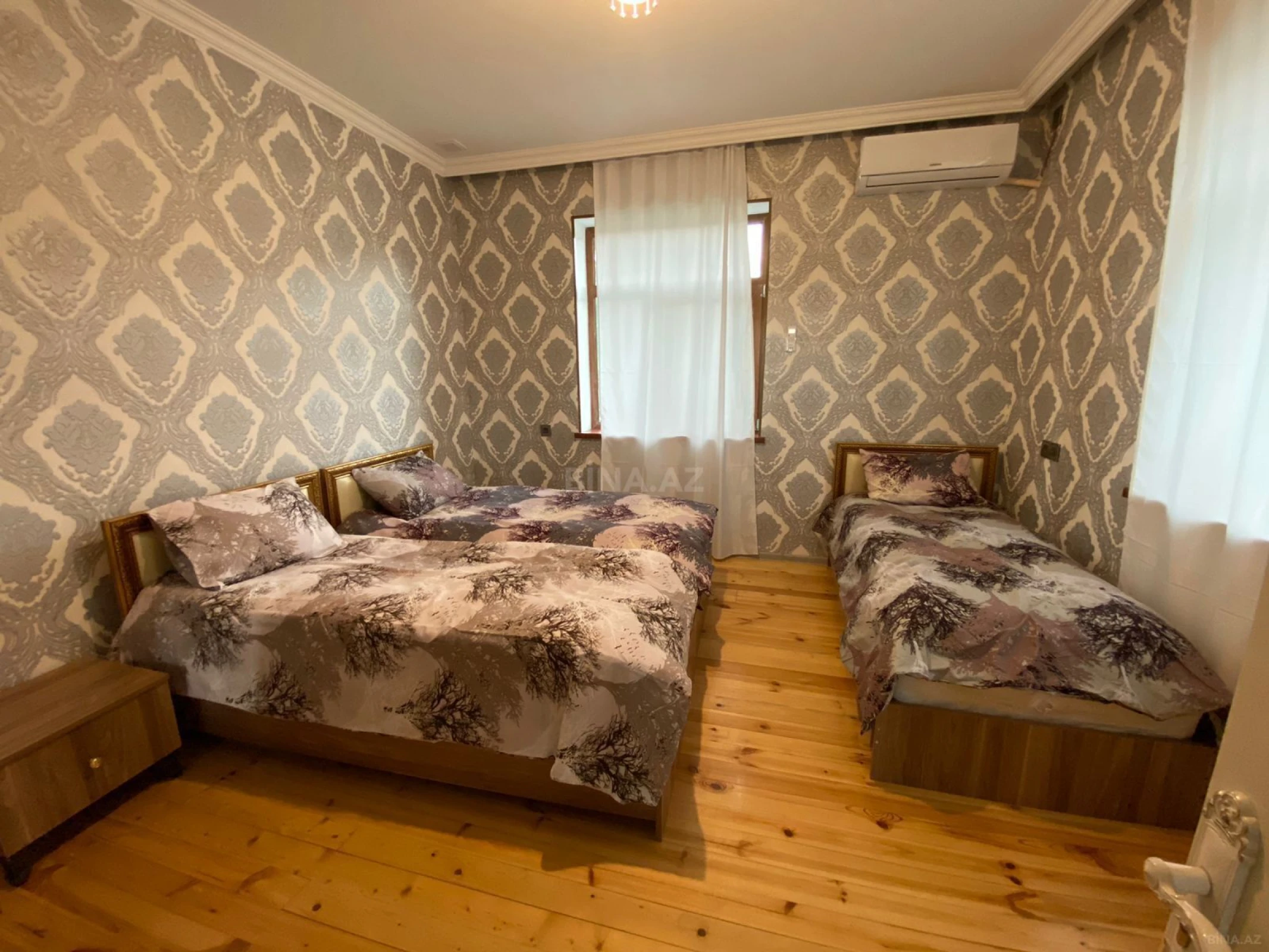 Satılır 4 otaqlı həyət evi 180 m²