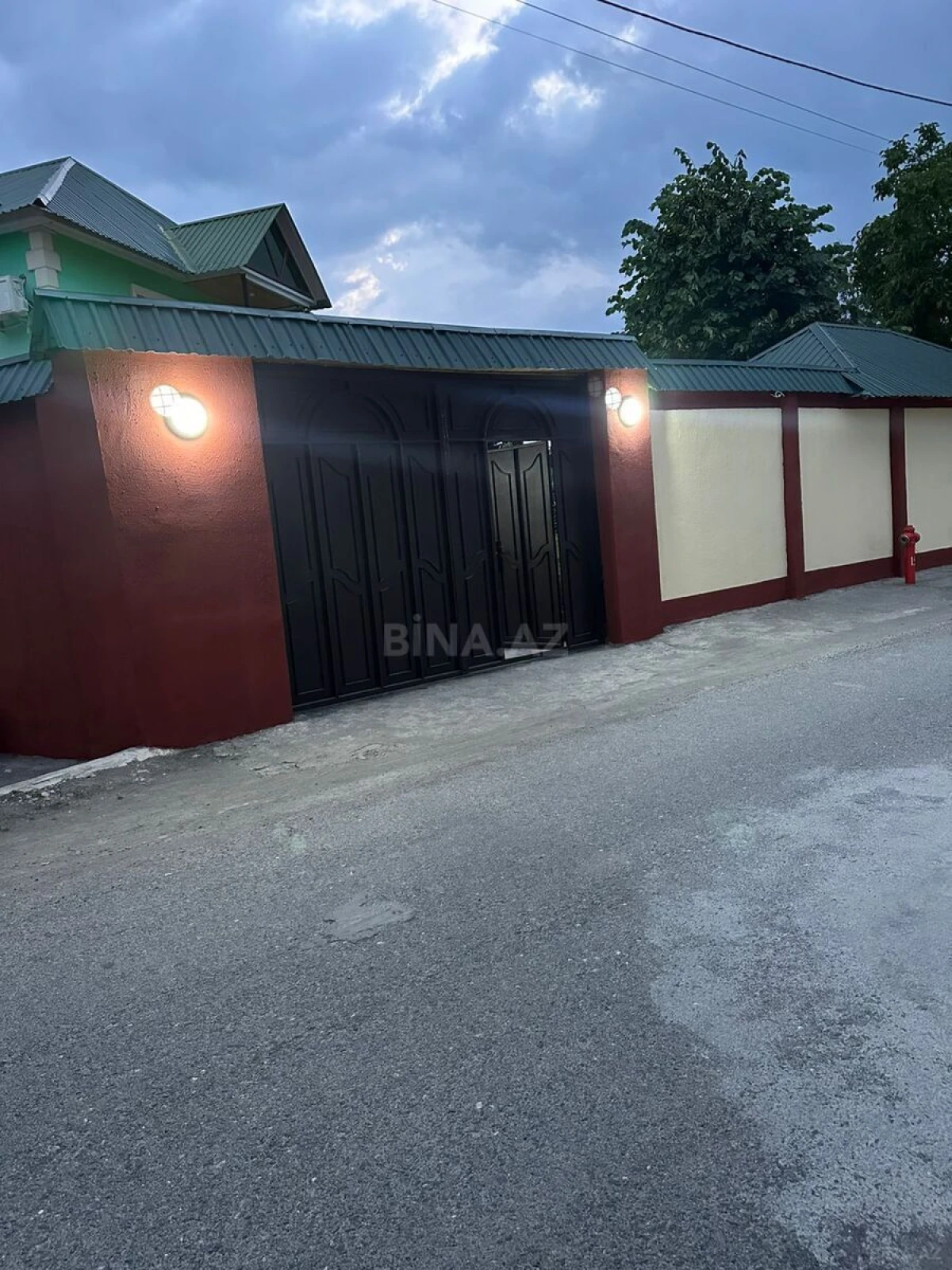 Satılır 4 otaqlı həyət evi 180 m²