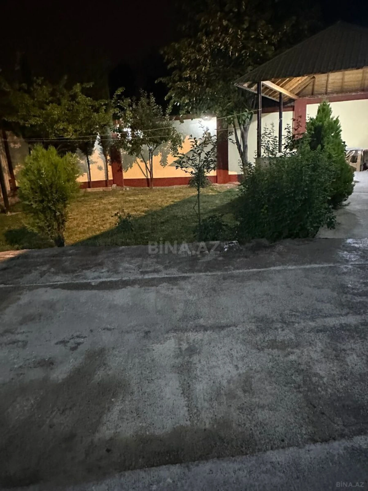 Satılır 4 otaqlı həyət evi 180 m²