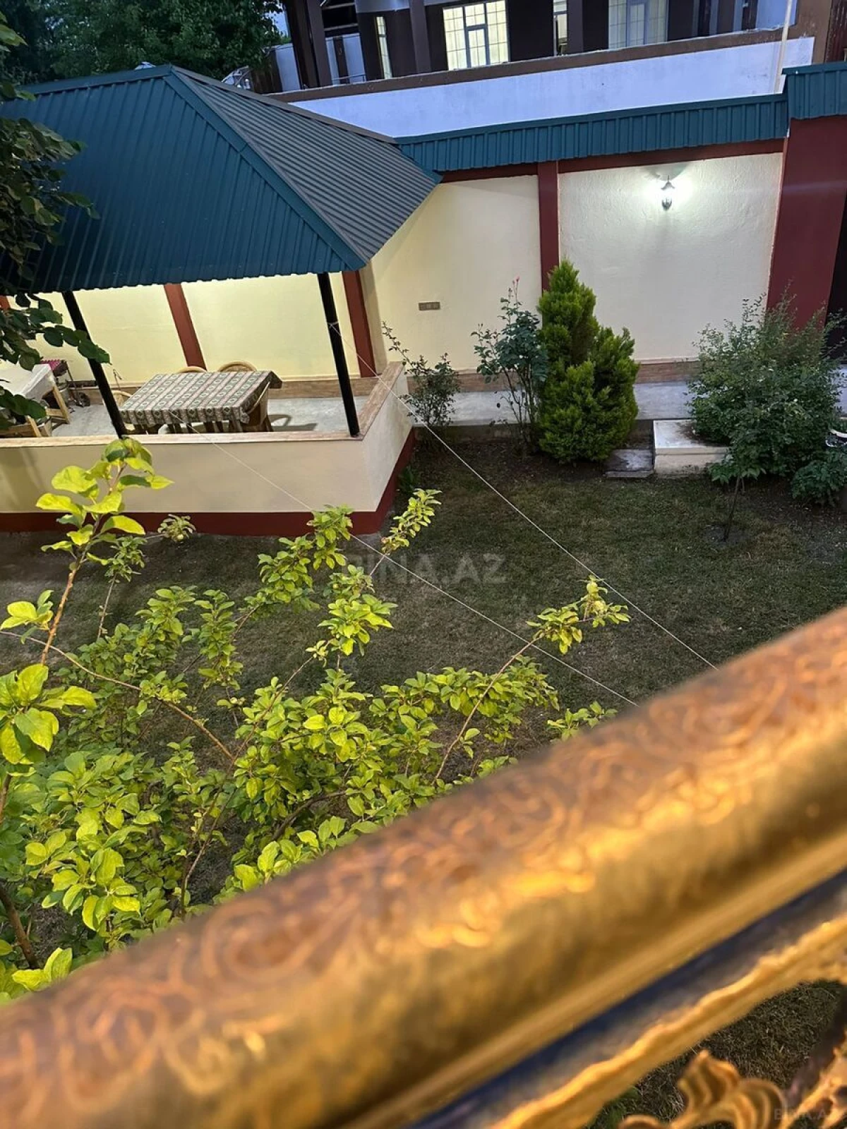 Satılır 4 otaqlı həyət evi 180 m²