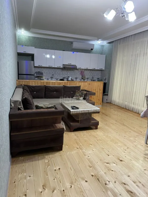 Satılır 4 otaqlı həyət evi 180 m²