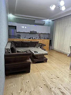 Satılır 4 otaqlı həyət evi 180 m²