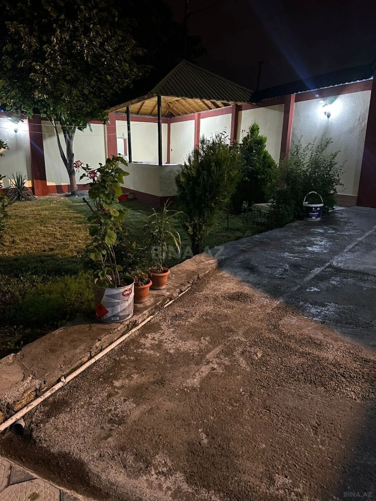 Satılır 4 otaqlı həyət evi 180 m²