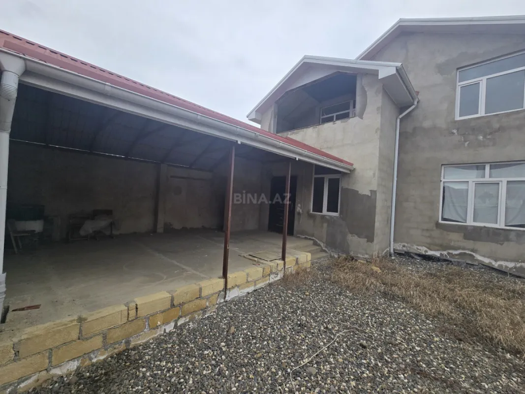 Satılır 4 otaqlı həyət evi 180 m²