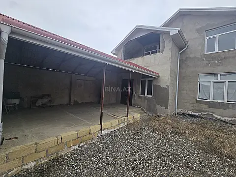 Satılır 4 otaqlı həyət evi 180 m²