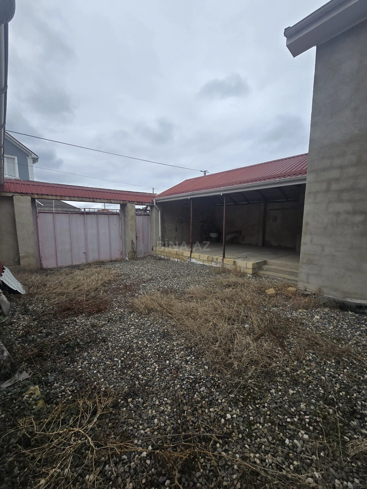 Satılır 4 otaqlı həyət evi 180 m²