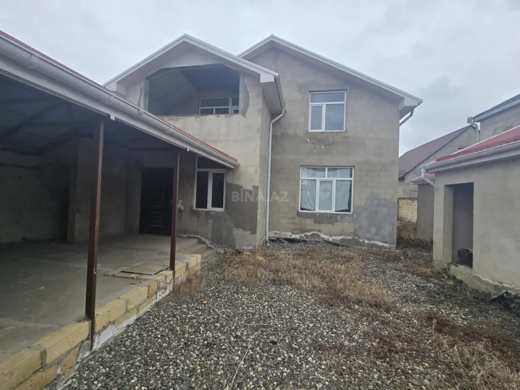 Satılır 4 otaqlı həyət evi 180 m²