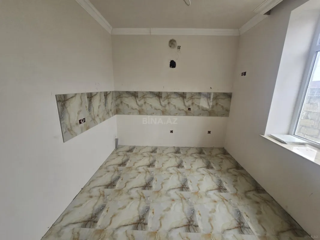 Satılır 4 otaqlı həyət evi 180 m²