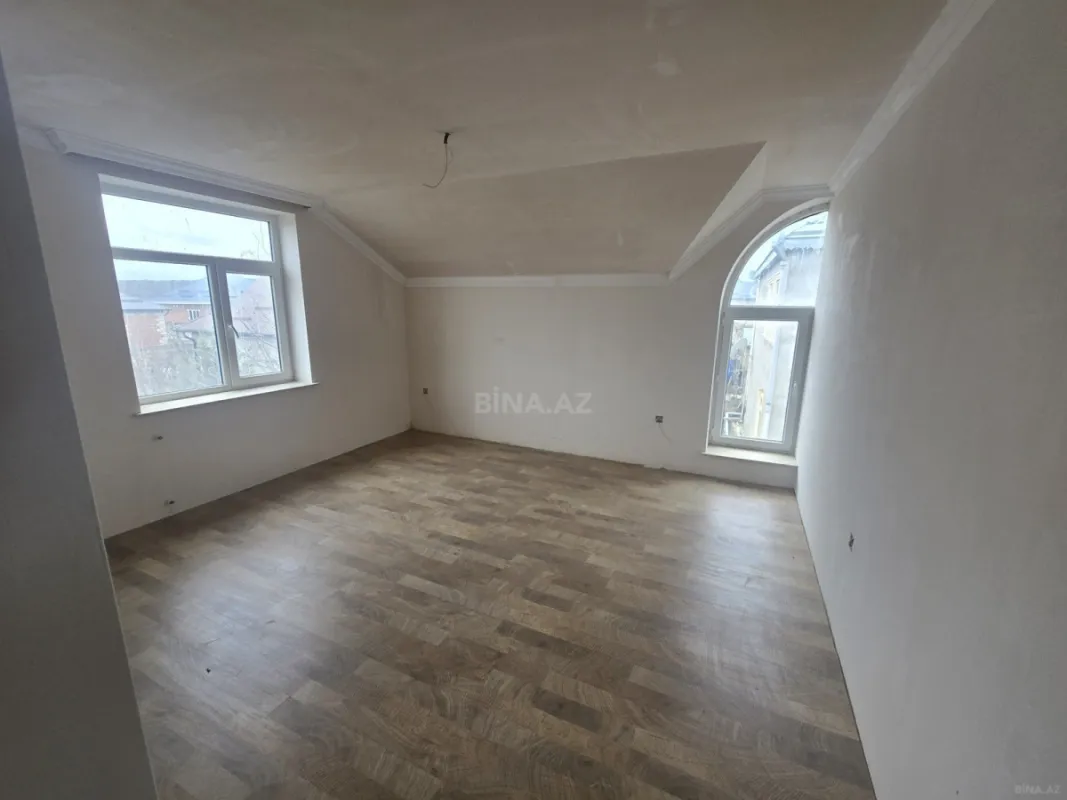 Satılır 4 otaqlı həyət evi 180 m²
