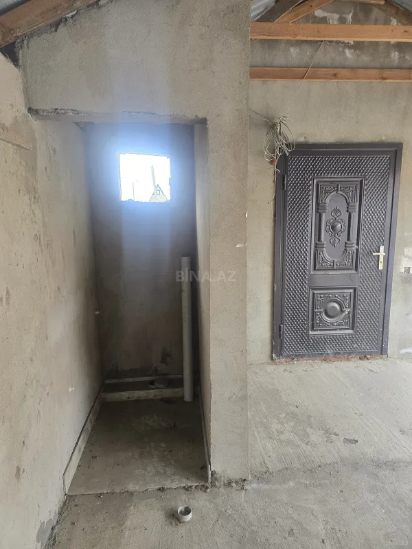 Satılır 4 otaqlı həyət evi 180 m²
