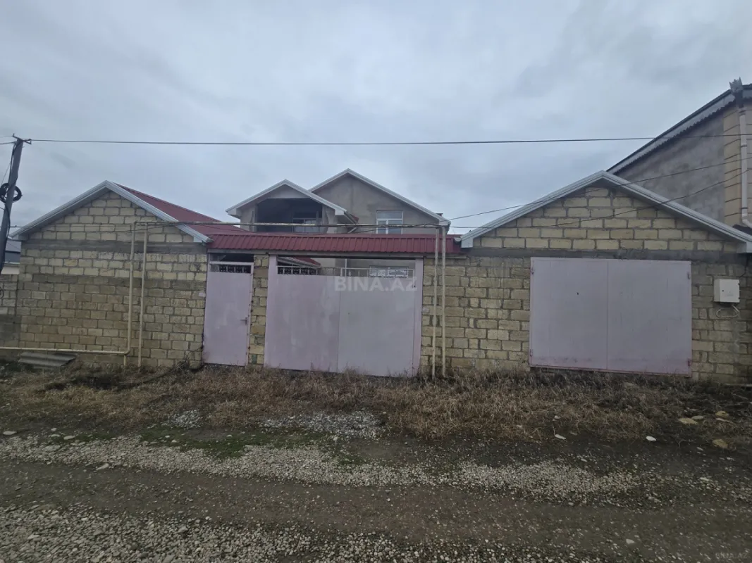 Satılır 4 otaqlı həyət evi 180 m²