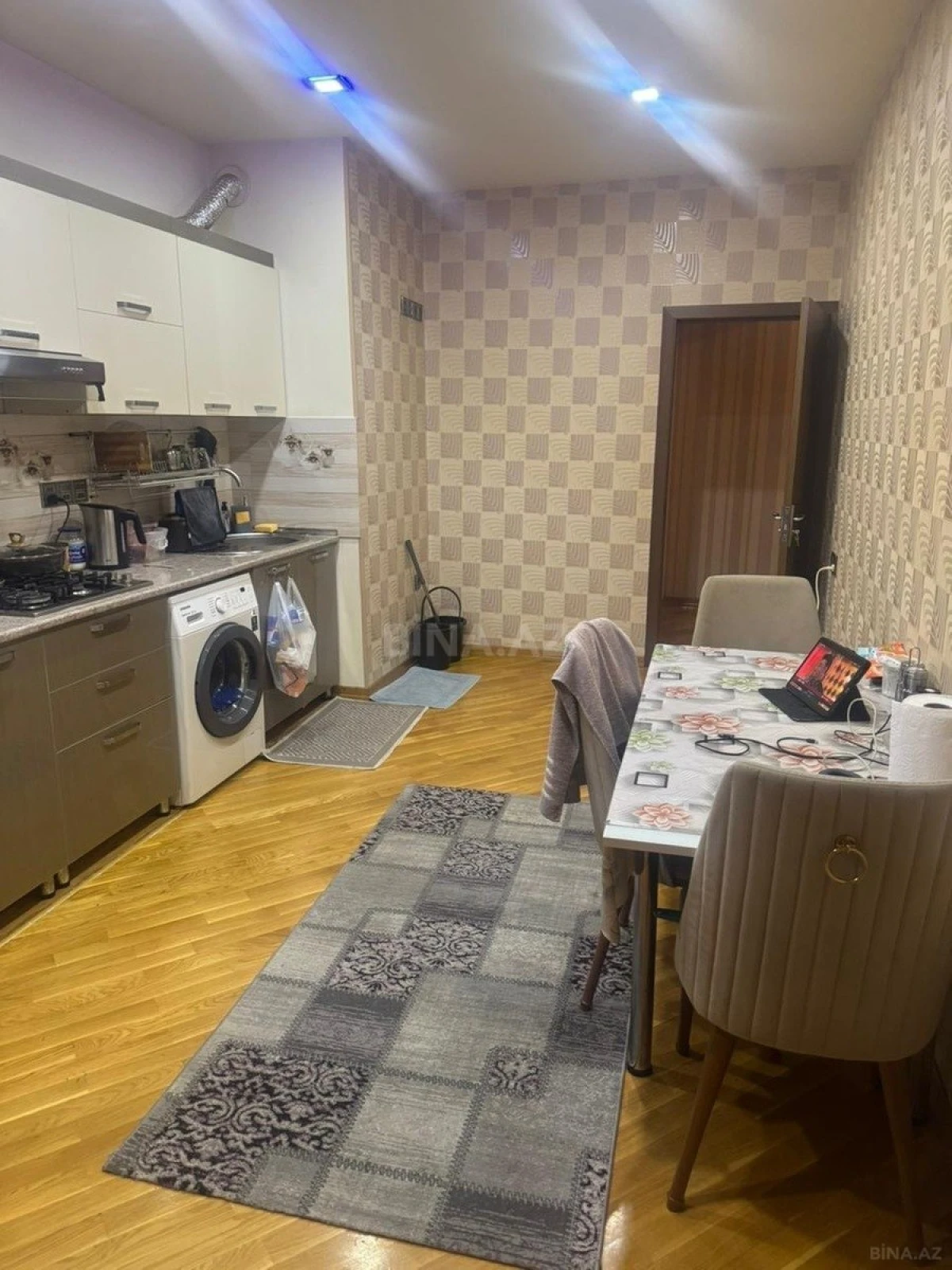 Satılır 3 otaqlı mənzil 92 m²