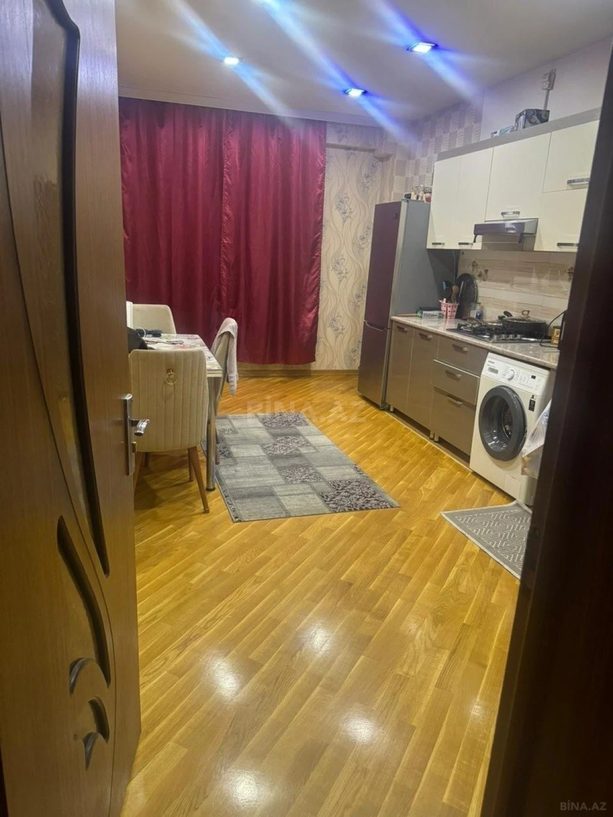 Satılır 3 otaqlı mənzil 92 m²