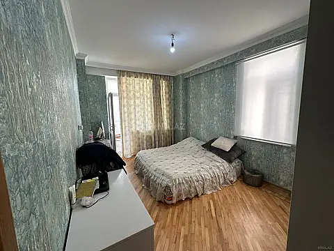 Satılır 2 otaqlı mənzil 94 m²