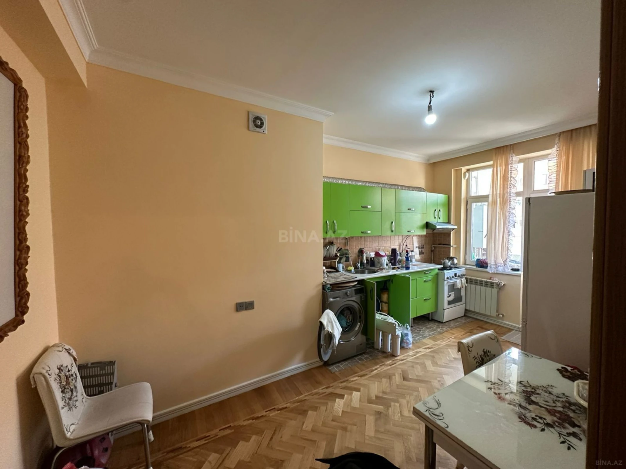 Satılır 2 otaqlı mənzil 94 m²