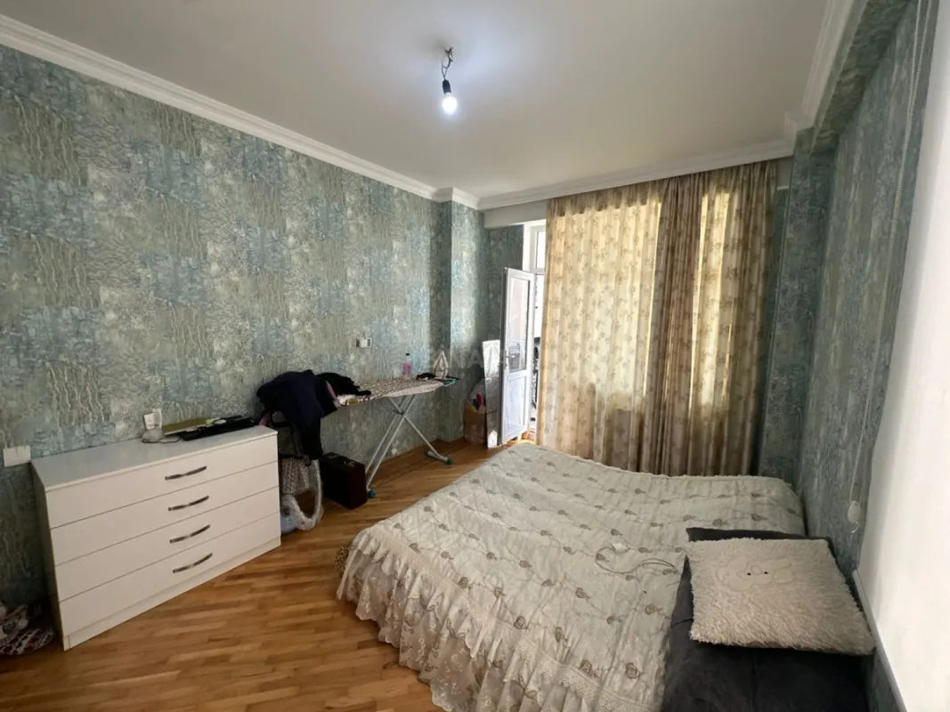 Satılır 2 otaqlı mənzil 94 m²