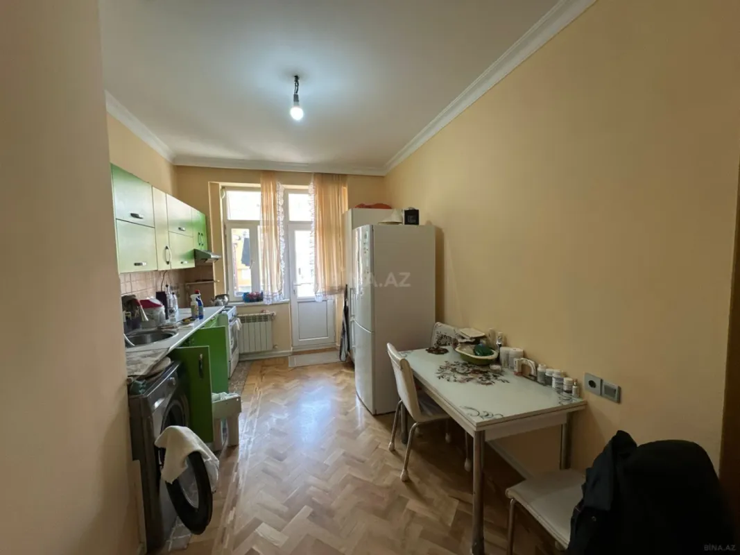 Satılır 2 otaqlı mənzil 94 m²