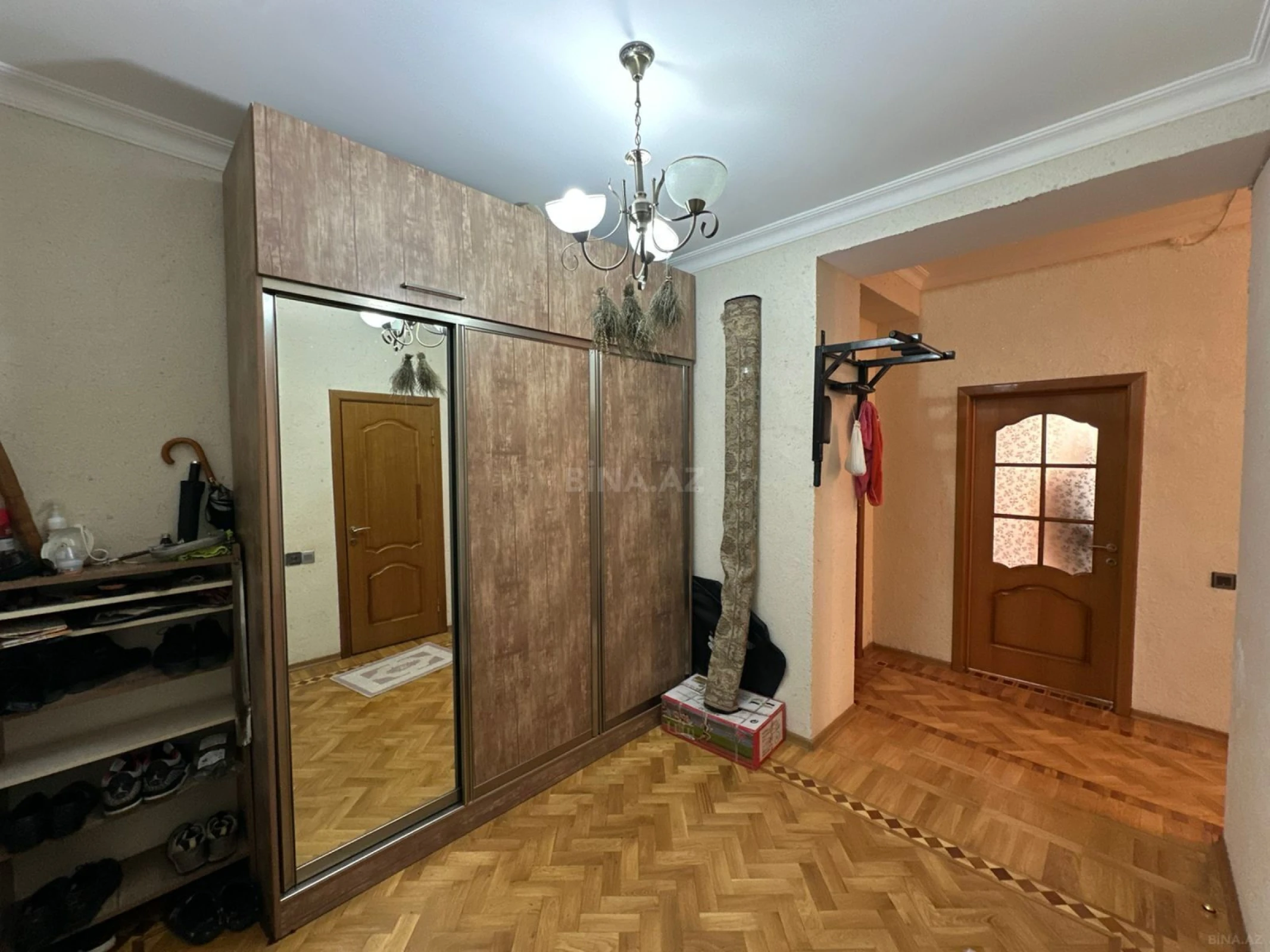 Satılır 2 otaqlı mənzil 94 m²