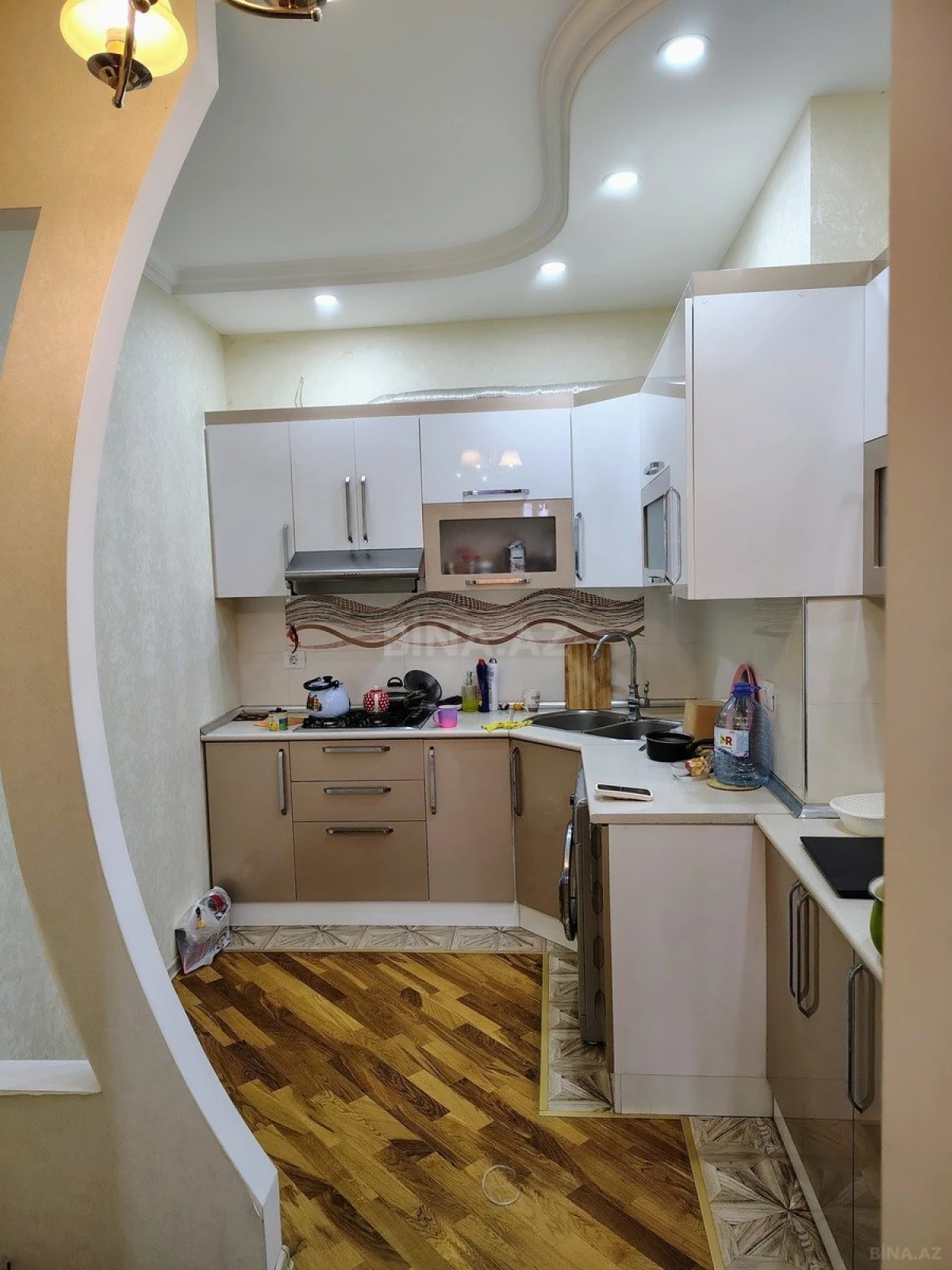 Satılır 2 otaqlı mənzil 65 m²