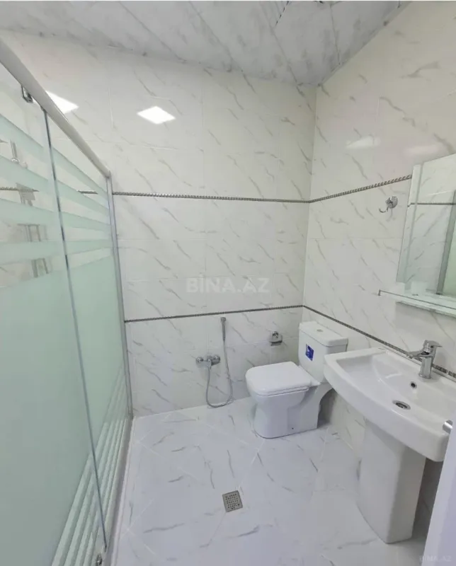 Satılır 2 otaqlı mənzil 67 m²