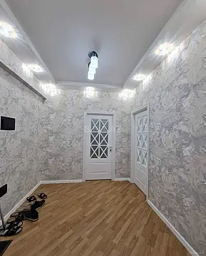 Satılır 2 otaqlı mənzil 67 m²