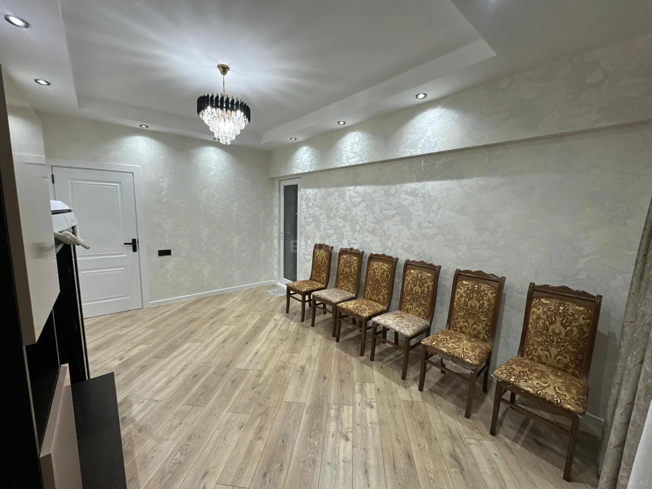 Satılır 2 otaqlı mənzil 59 m²