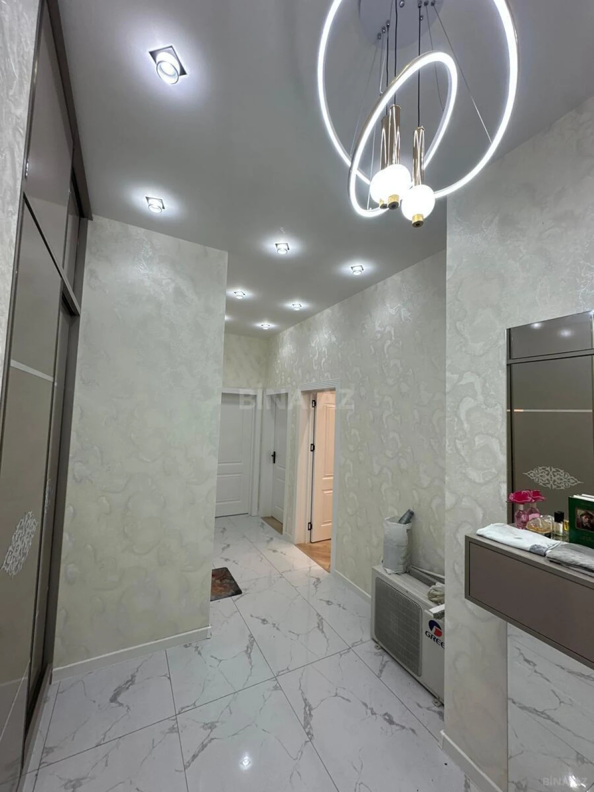 Satılır 2 otaqlı mənzil 59 m²