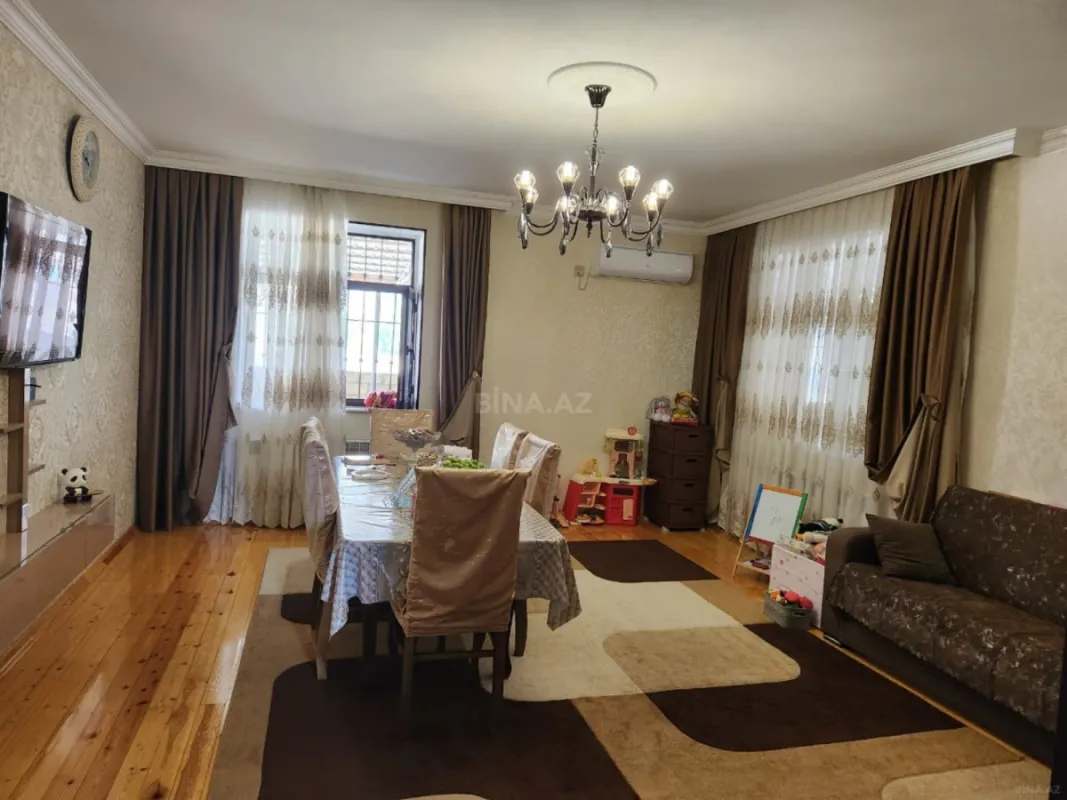 Satılır 5 otaqlı həyət evi 143 m²