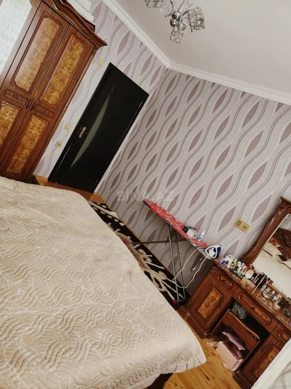 Satılır 5 otaqlı həyət evi 143 m²