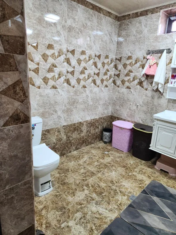 Satılır 5 otaqlı həyət evi 143 m²