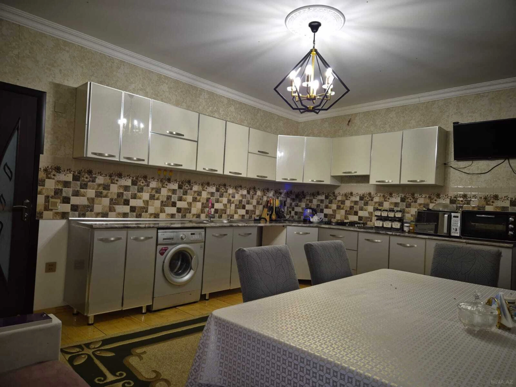 Satılır 5 otaqlı həyət evi 143 m²