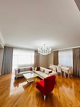 Kirayə verilir 3 otaqlı mənzil 161 m²