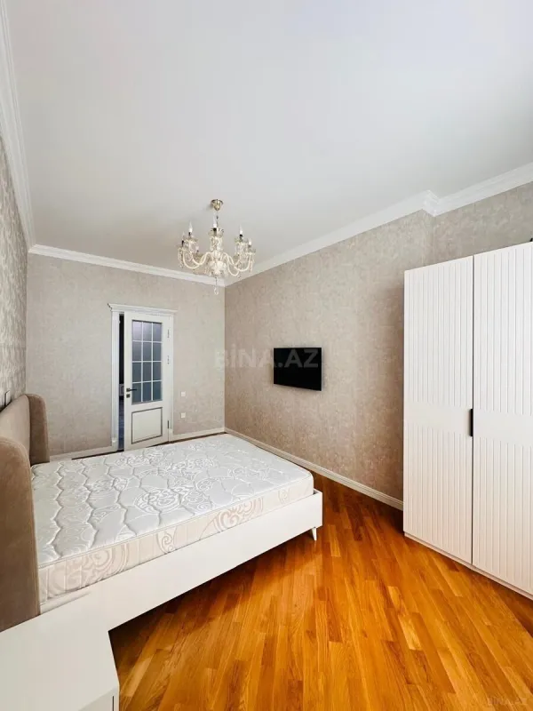 Kirayə verilir 3 otaqlı mənzil 161 m²