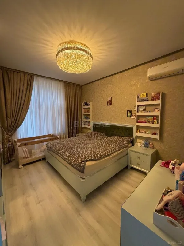 Kirayə verilir 3 otaqlı mənzil 166 m²